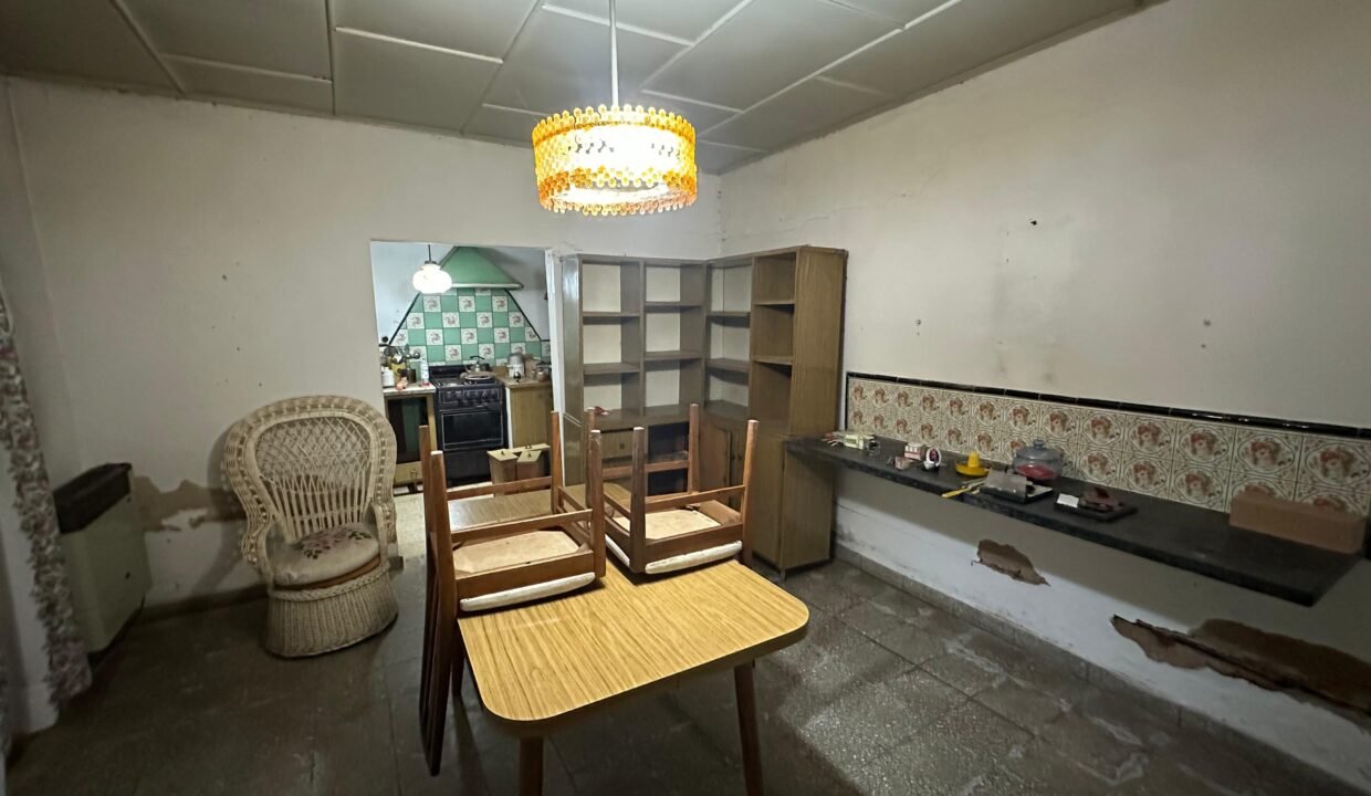 6a844865-17a4-44d6-93b6-ebe24fd66ae9