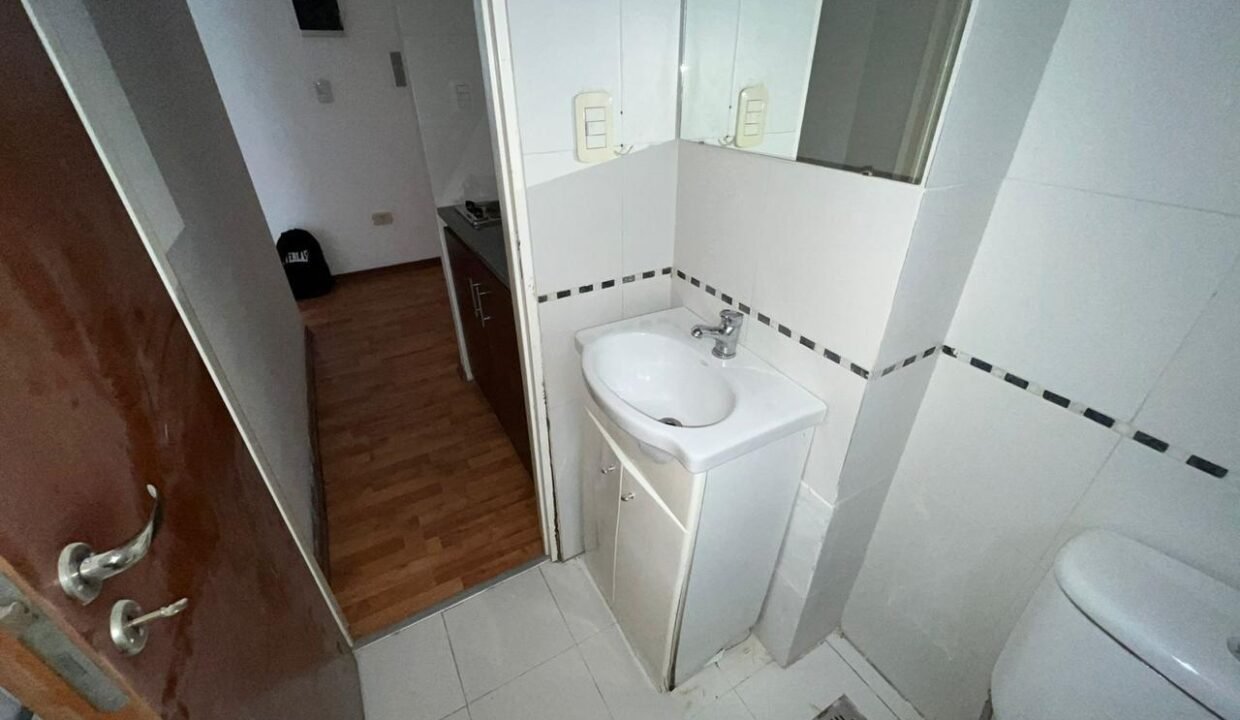 6803dcbf-14b0-4c55-8ff1-eae3583eb470