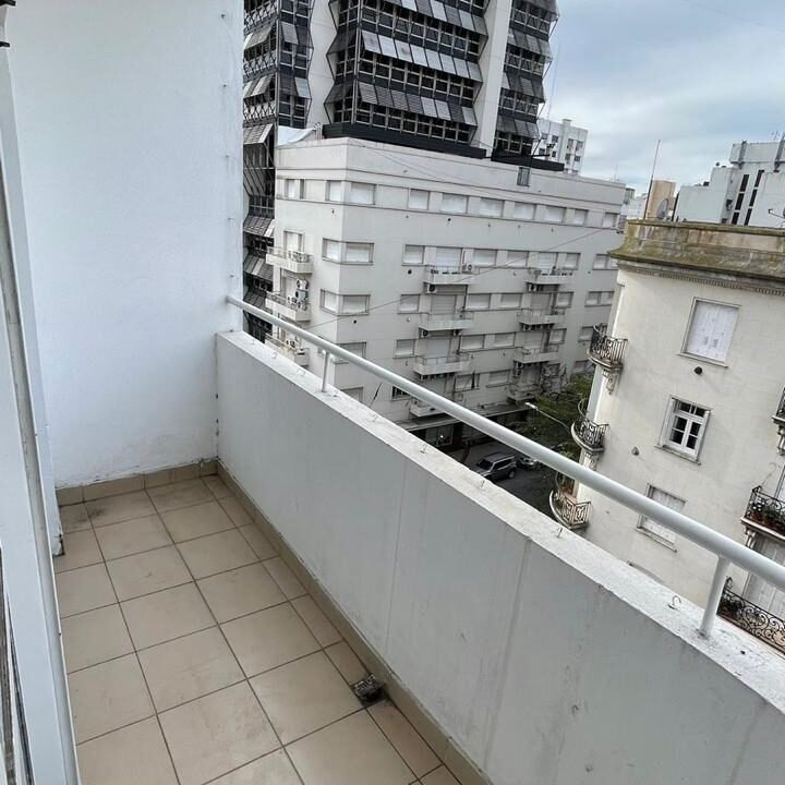 dc8a55a7-0398-4a7c-8f59-e45aa84a3405