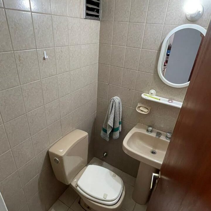 f5801762-5cc6-4acc-a1c0-1df440933153